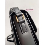 2022年6月人気新作CELIN  ブランドバッグ.SIZE:22x16.5x7cm