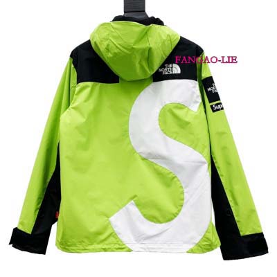 2025年8月人気新作入荷高品質 SUPREME & The North Face アウター