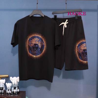 2022年8月人気新作入荷 高品質ヴェルサーチメンズの上下セット 大きいサイズの服haoke工場