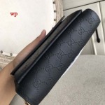 2022年秋冬新作入荷 グッチメンズの手に持つバッグ人気28cm