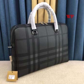 2022年秋冬新作入荷 バーバリーメンズのハンドバッグ人気39-28-7