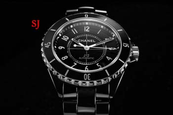 新作入荷 J12シャネル  女性腕時計33mm
