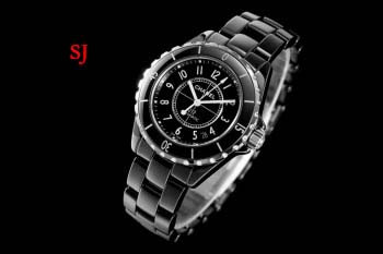 新作入荷 J12シャネル  腕時計38mm