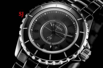 新作入荷 J12シャネル 腕時計38mm