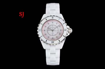 新作入荷 J12シャネル  女性腕時計33mm