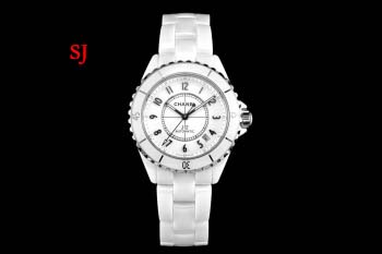 新作入荷 J12シャネル  女性腕時計33mm