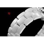 新作入荷 J12シャネル  女性腕時計33mm