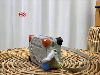 2022年10月原版復刻新作 M81606 ルイヴィトンバッグ SIZE:18.5 x 13.0 x 8.0 CM