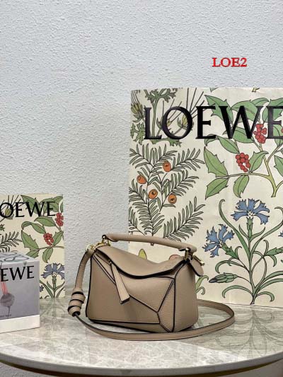 2023早春新作入荷原版復刻 LOEWE バッグ LOE2工場 SIZE:18*7.5*12cm