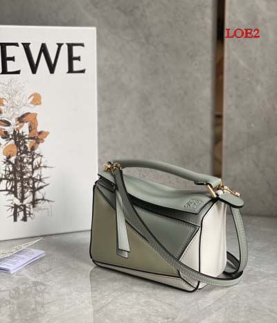 2023早春新作入荷原版復刻 LOEWE バッグ LOE2工場 SIZE:18×12.5×8cm