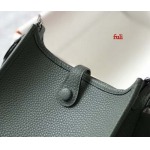 早春新作入荷原版復刻 エルメス evelyne  バッグ fuli工場 SIZE: 17 CM