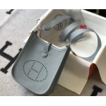 早春新作入荷原版復刻 エルメス evelyne  バッグ fuli工場 SIZE: 17 CM