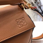 2023早春新作入荷原版復刻 LOEWE バッグ LOE2工場 SIZE:29-18-12