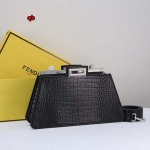 2023年春夏新作入荷Fendi バッグqb工場 size:33cm