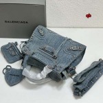2023年春夏新作入荷 バレンシアガバッグ qb工場 size:26x13x18cm