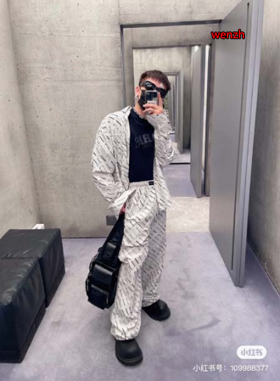 2023年4月10日春夏新作入荷高品質 バレンシアガスポーツ...