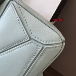 2023年4月原版復刻新作入荷LOEWE  バッグ youzhi工場17.5*7.5*10.5cm