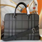 高品質新作入荷 バーバリー メンズの バッグ wp工場 size: 38×7×28cm