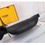 高品質新作入荷 フェンディメンズのバッグ  wp工場 size:18*20*7cm