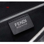高品質新作入荷 フェンディメンズのバッグ  wp工場 size:18*20*7cm