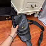 高品質新作入荷フェンディメンズのバッグ wp工場 size:18x31x7cm