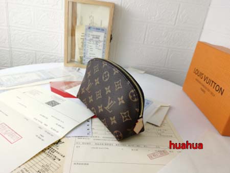 2023人気新作入荷ルイヴィトンポーチ HUAHUA 工場 SIZE:17*12*6