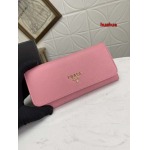 2023人気新作入荷プラダ財布 HUAHUA 工場 SIZE:19*10cm