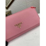 2023人気新作入荷プラダ財布 HUAHUA 工場 SIZE:19*10cm