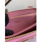 2023人気新作入荷プラダ財布 HUAHUA 工場 SIZE:19*12cm