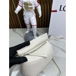 2023年早秋新作入荷高品質 LOEWE バッグ  LOW1工場 18CM