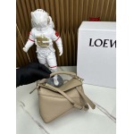 2023年早秋新作入荷高品質 LOEWE バッグ  LOW1工場 18CM