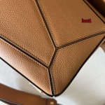 2023年早秋新作入荷高品質 LOEWE バッグ LOW1工場 SIZE:29*19.5*14cm