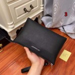 2023年早秋新作入荷 バーバリースクエアフォルムクラッチバッグ3工場.28-18-3