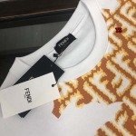 2023年8月28日早秋人気新作入荷フェンディ 半袖 TシャツTS工場