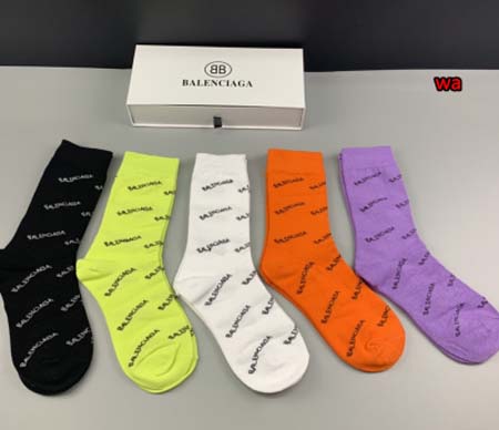 2023年新品人気 バレンシアガ 靴下一箱5足セット