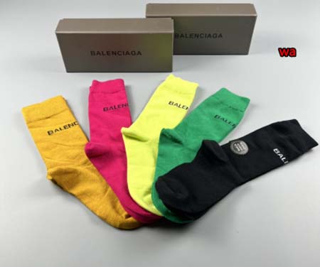 2023年新品人気 バレンシアガ 靴下一箱5足セット