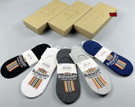 2023年新品人気 バーバリー 靴下一箱5足セット
