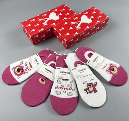 2023年新品人気 AMI 靴下一箱5足セット