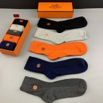 2023年新品人気 エルメス  靴下一箱5足セット