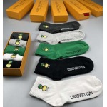 2023年新品人気 ルイヴィトン 靴下一箱5足セット