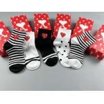 2023年新品人気  AMI 靴下一箱5足セット