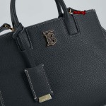 2023年早秋新作入荷高品質バーバリー バッグ manqi工場 SIZE:27 x 11 x 20cm