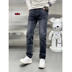 2023年10月19日秋冬新品入荷ヴェルサーチジーパンTAIHE工場