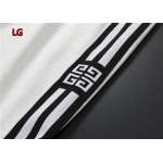 2023年10月24日秋冬人気新品入荷 ジバンシー上下セットです LG工場