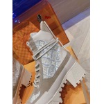 原版復刻新作入荷ルイヴィトン女性 ショートブーツ FOYE工場 SIZE: 35-41