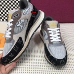 原版復刻新作入荷ルイヴィトンブランドスニーカー FOYE工場 SIZE: 38-46