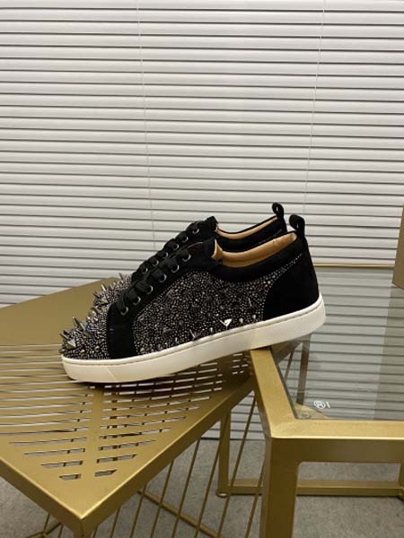 高品質新品入荷 クリスチャンルブタンスニーカーchsh工場