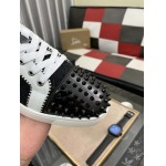 高品質新品入荷 クリスチャンルブタンスニーカーchsh工場