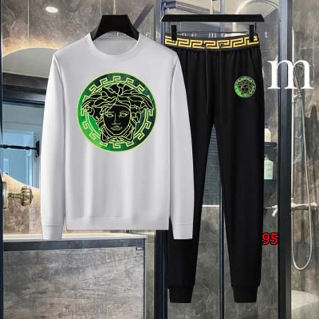 2024年秋冬1月4日人気新品入荷 ヴェルサーチ上下セットです95工場