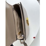 2024年秋冬1月4日人気新品入荷CELINE バッグqb工場18.5×8×15cm